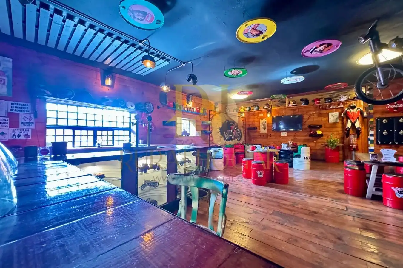 Commercial properties for sale in Villamanín  with Heating, Terrace and Furnished