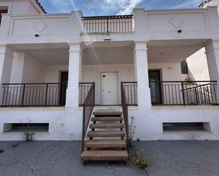 Vista exterior de Casa adosada en venda en Casares amb Aire condicionat, Calefacció i Jardí privat
