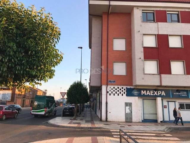 Local comercial en Alquiler en Armunia