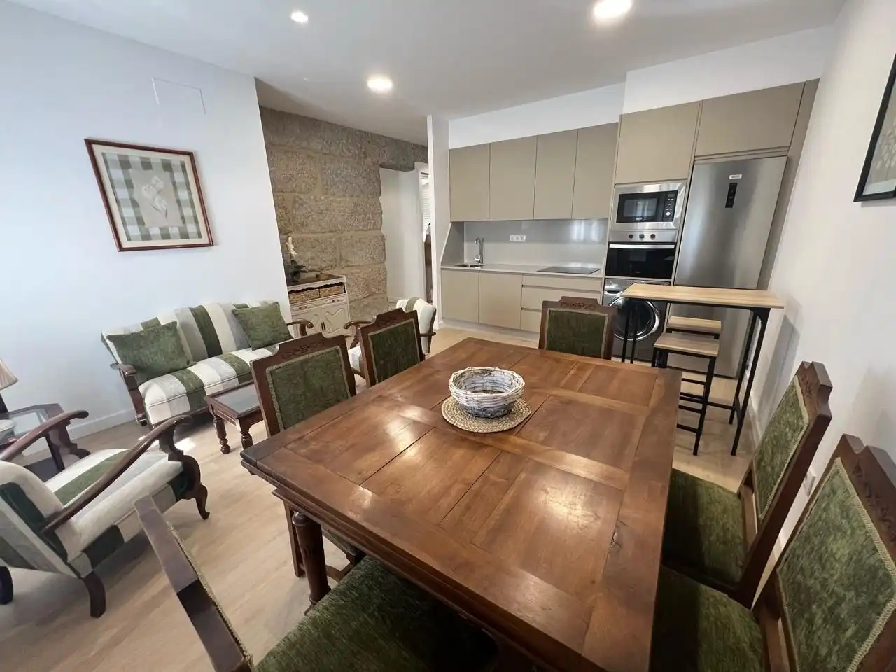 Comedor de Piso para compartir en Ourense Capital  con Calefacción, Amueblado y Balcón