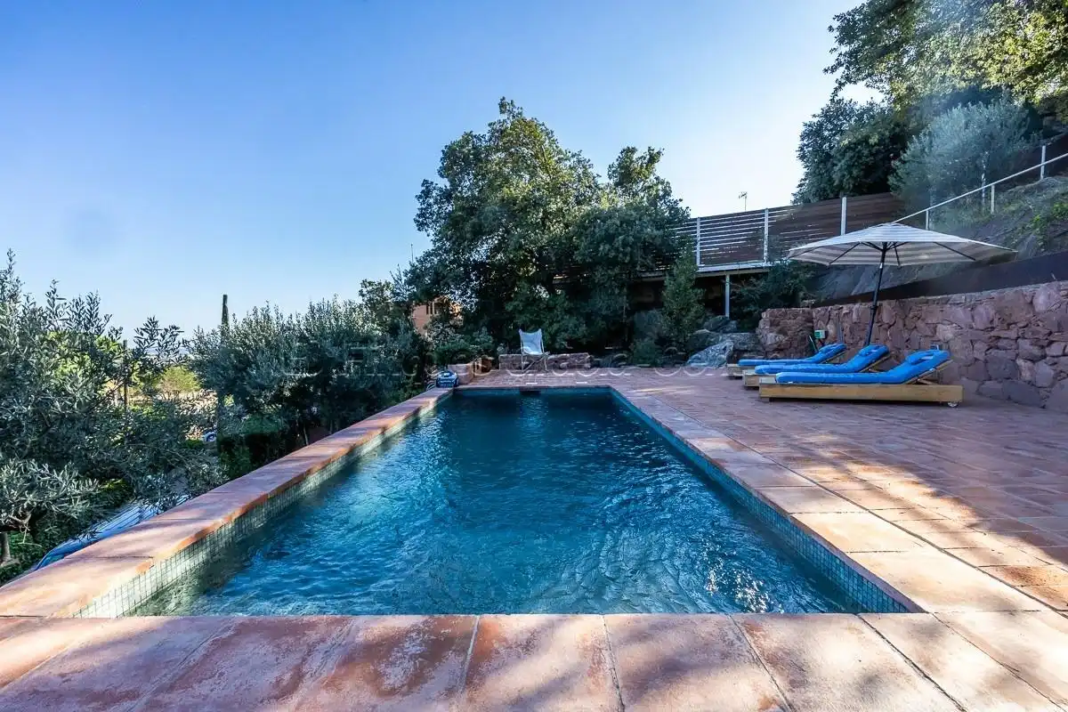 Piscina de Casa o xalet en venda en Castellar del Vallès amb Calefacció, Jardí privat i Terrassa