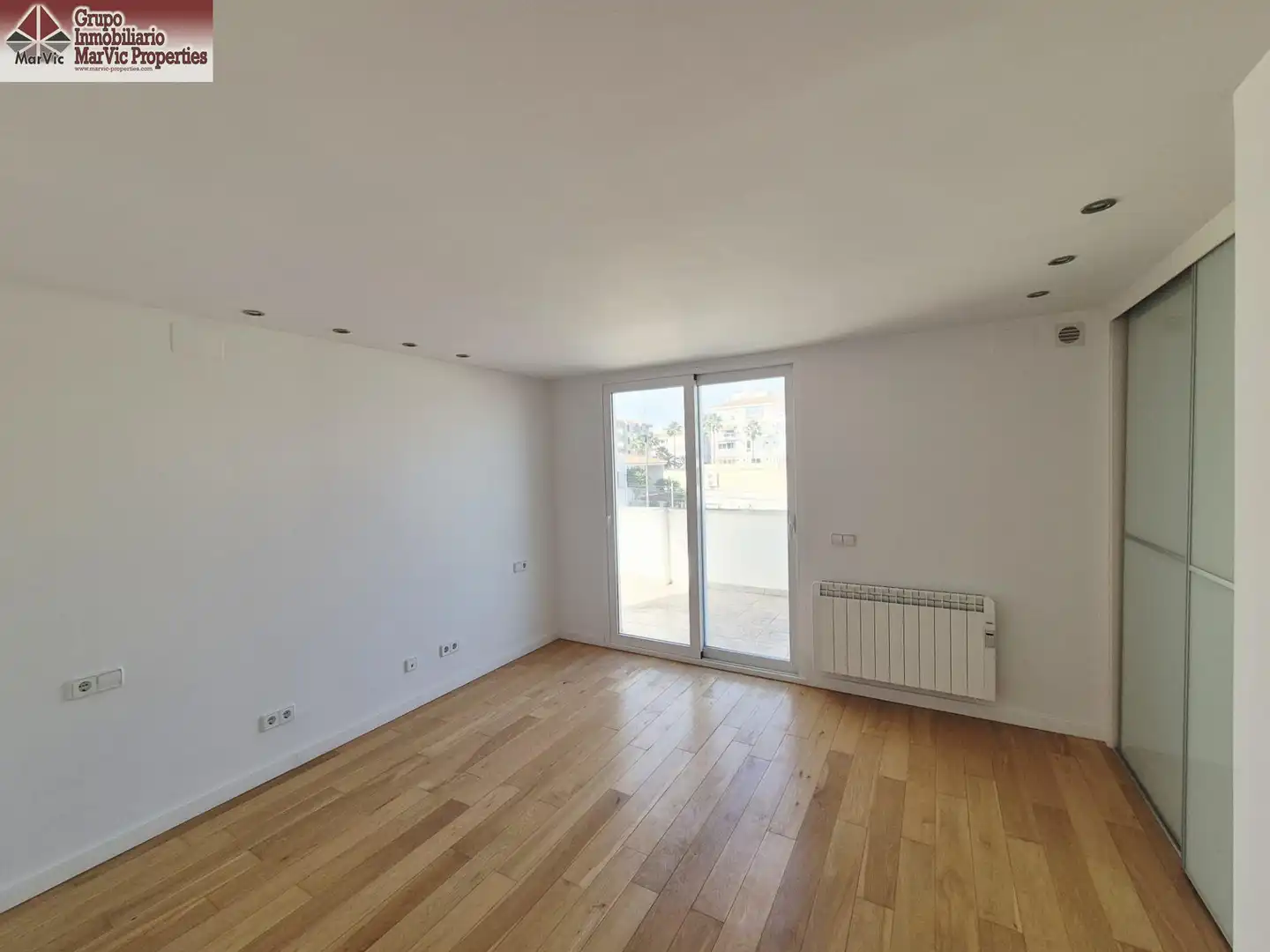Casa aparellada amb terrassa en venda a L'Albir, imagen 21