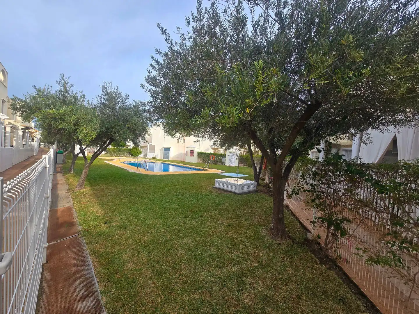 Garten von Einfamilien-Reihenhaus zum Verkauf in Vera mit Klimaanlage, Terrasse und Abstellraum