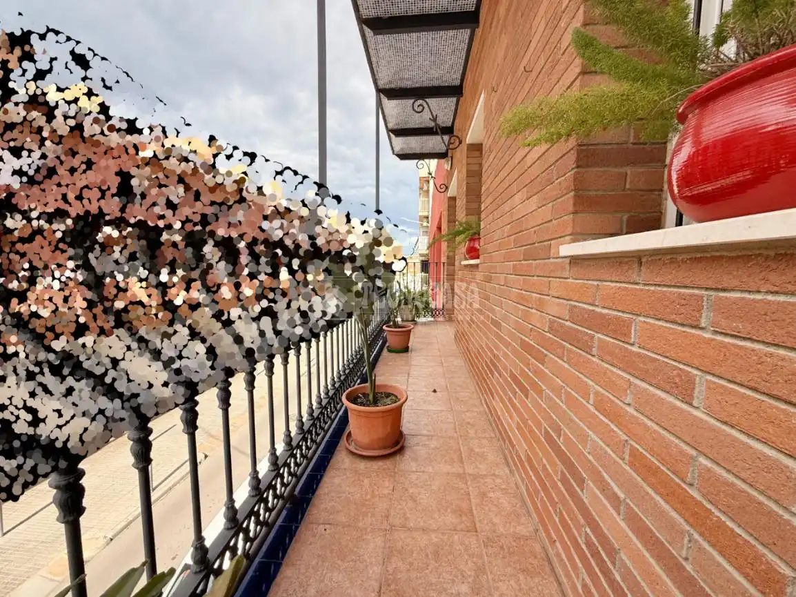 Vista exterior de Piso en venta en Sant Boi de Llobregat con Aire acondicionado, Calefacción y Terraza