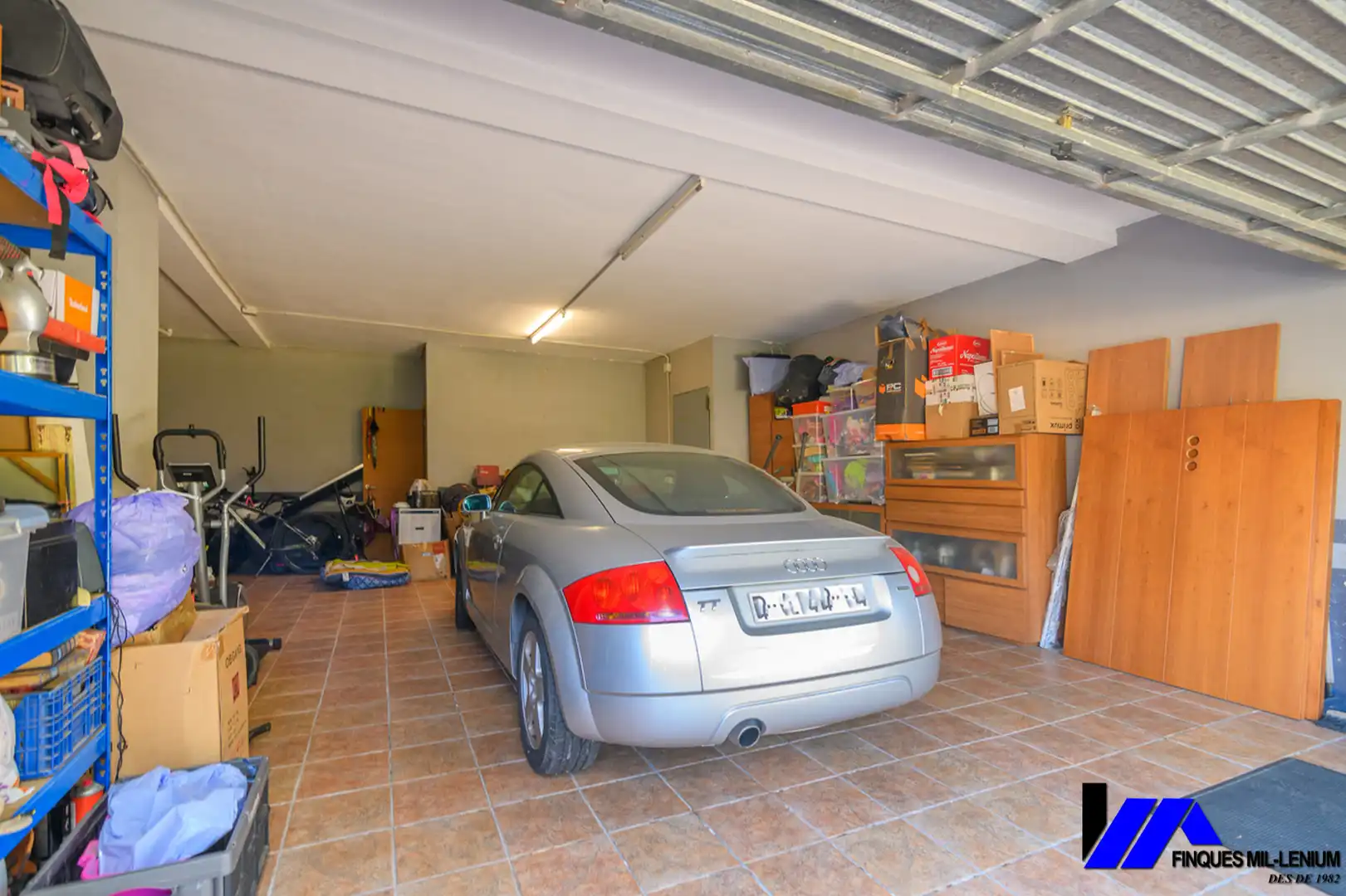 Parking de Casa o chalet en venta en Vallirana con Aire acondicionado, Calefacción y Jardín privado