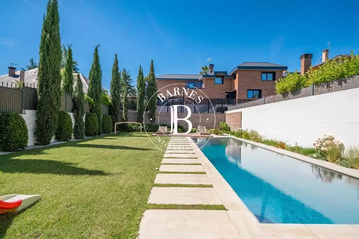 Jardín de Casa o chalet en venta en Madrid con Aire acondicionado, Calefacción y Piscina