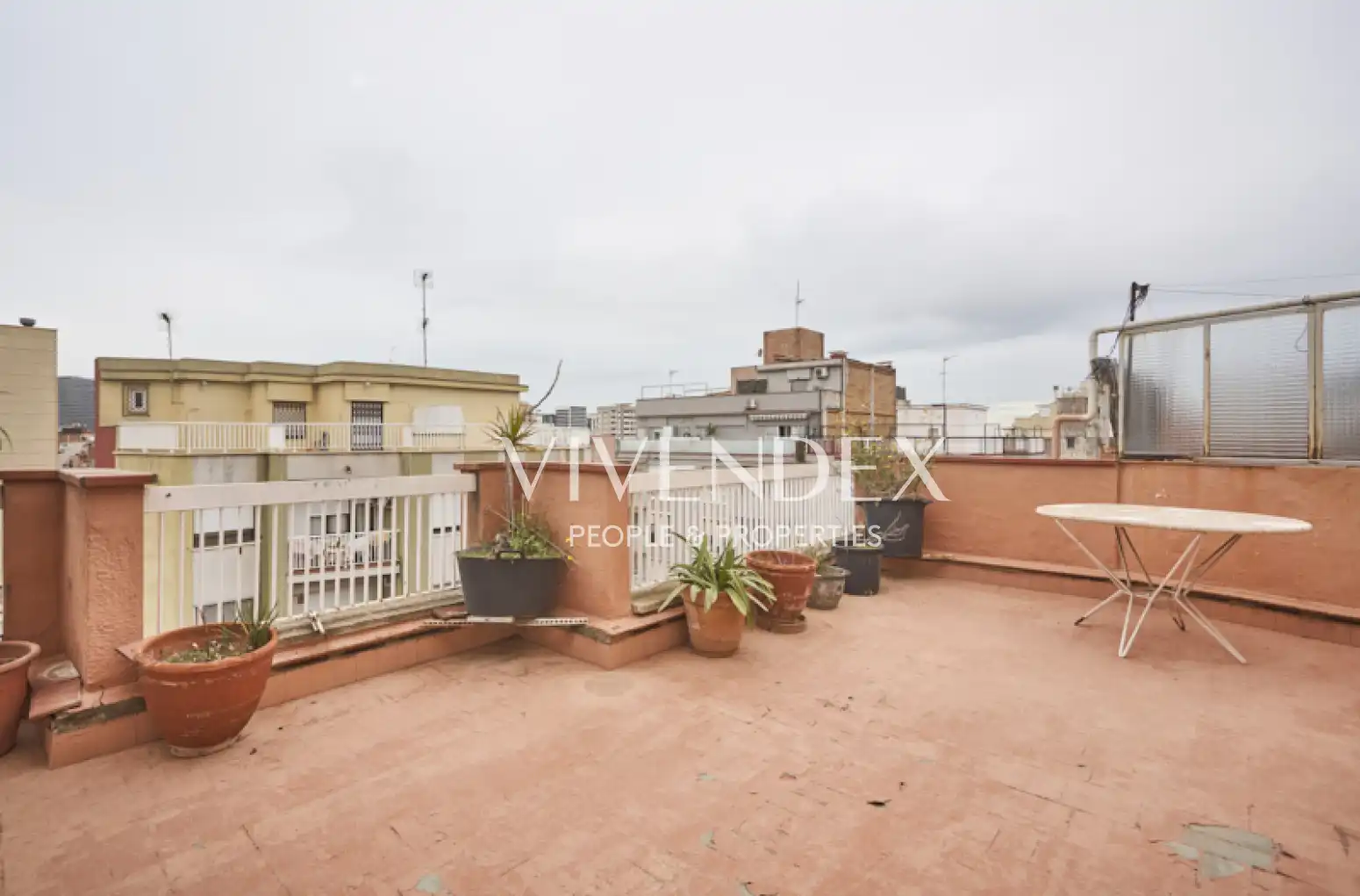 Terraza de Ático en venta en L'Hospitalet de Llobregat con Aire acondicionado, Calefacción y Terraza