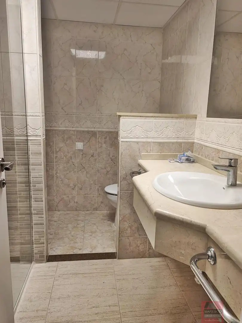Bany de Estudi en venda en Fuengirola amb Aire condicionat, Calefacció i Terrassa