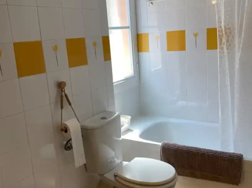 Bany de Pis en venda en Valdemorillo amb Aire condicionat, Jardí privat i Piscina