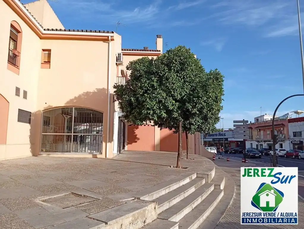 Vista exterior de Local en venda en Jerez de la Frontera
