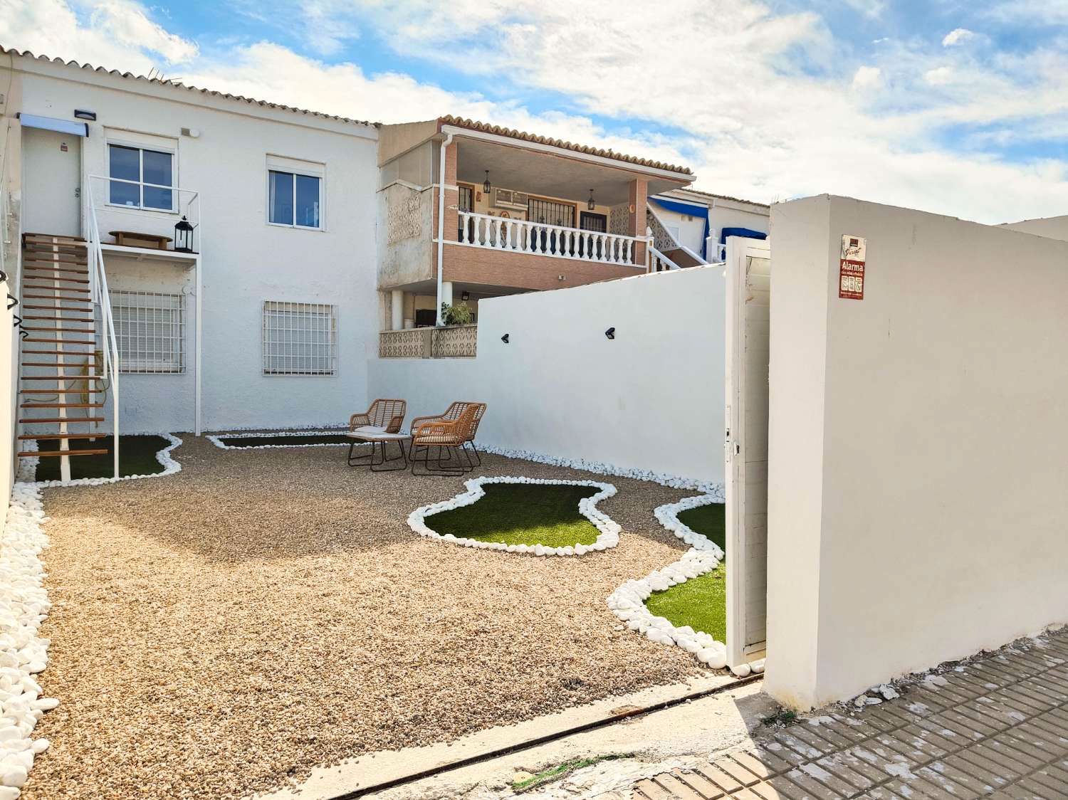 Vista exterior de Apartamento en venta en Orihuela con Terraza y Amueblado