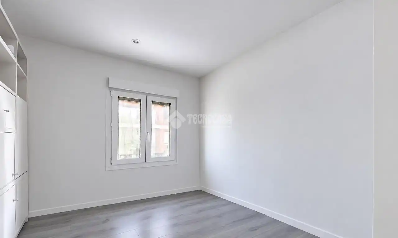 Bedroom of Flat for sale in Madrid  with Air Conditioner, Heating and Home automation