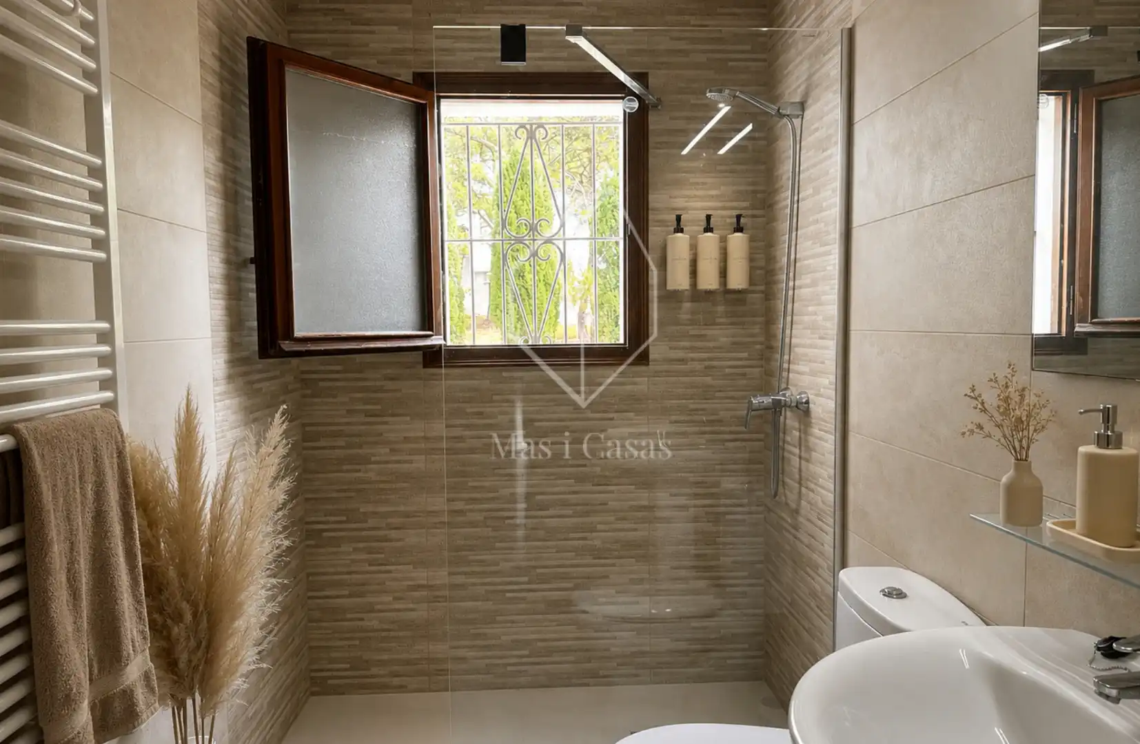 Chalet con terraza en venta en Carrer Vall d'Aran 33, imagen 19
