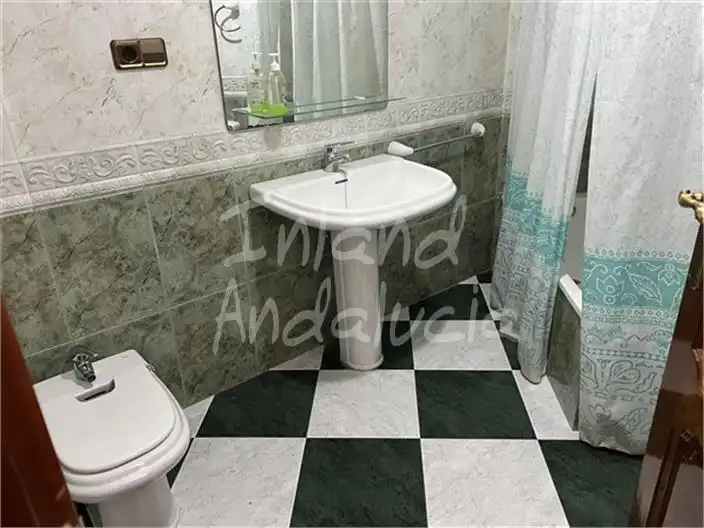 Bathroom of Apartments for sale in Castillo de Locubín  with Terrace and Internet