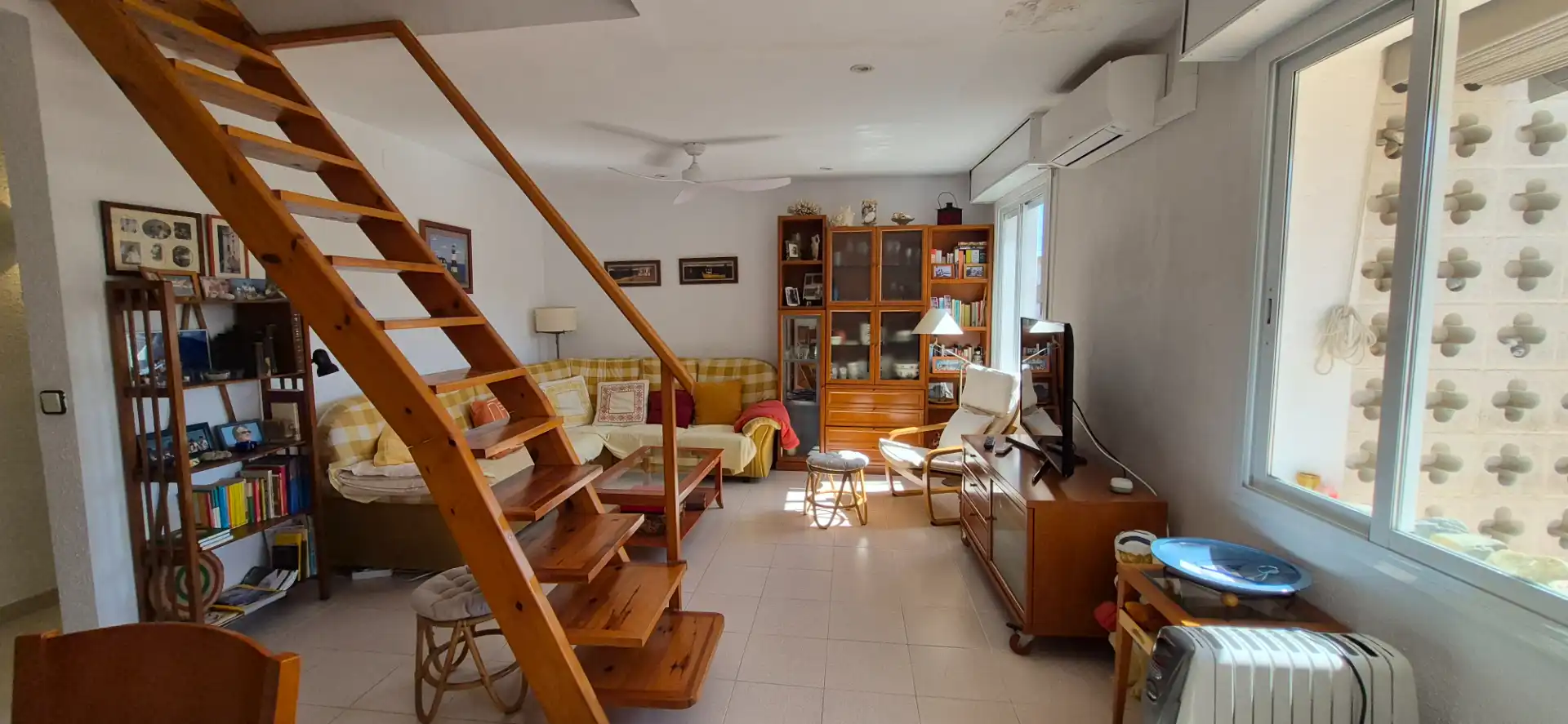 Sala d'estar de Dúplex en venda en Sant Feliu de Guíxols amb Aire condicionat i Terrassa