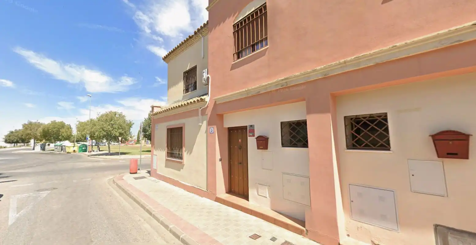 Vista exterior de Casa o xalet en venda en Utrera