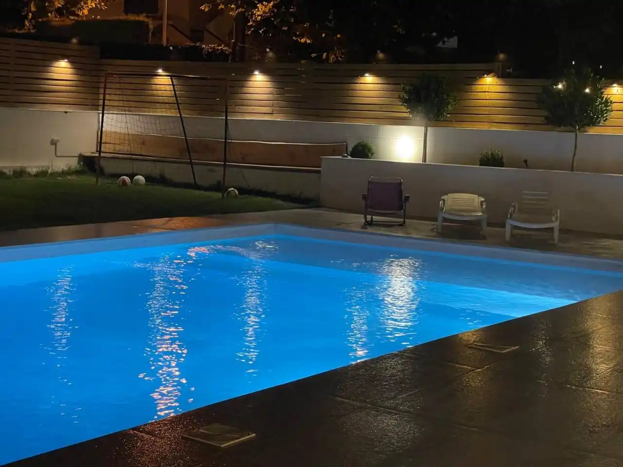 Piscina de Casa o xalet en venda en Donostia - San Sebastián  amb Aire condicionat, Calefacció i Jardí privat