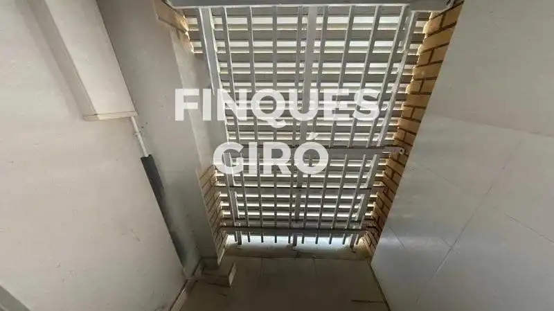 Flat for sale in JOSEP CARNER, L'Estany