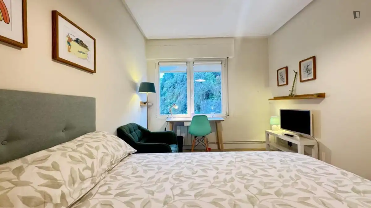 Habitación de Apartamento para compartir en Bilbao  con Amueblado, Horno y Lavadora