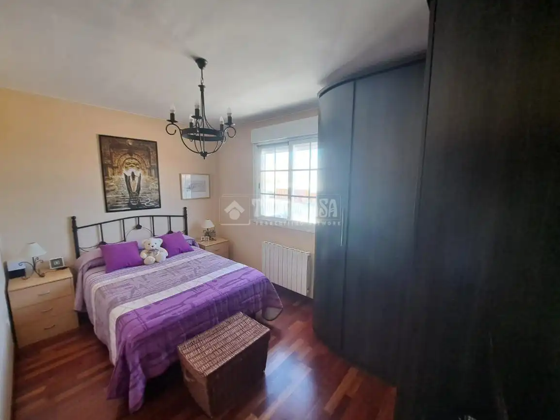 Habitación de Casa adosada en venta en María de Huerva con Aire acondicionado, Calefacción y Jardín privado