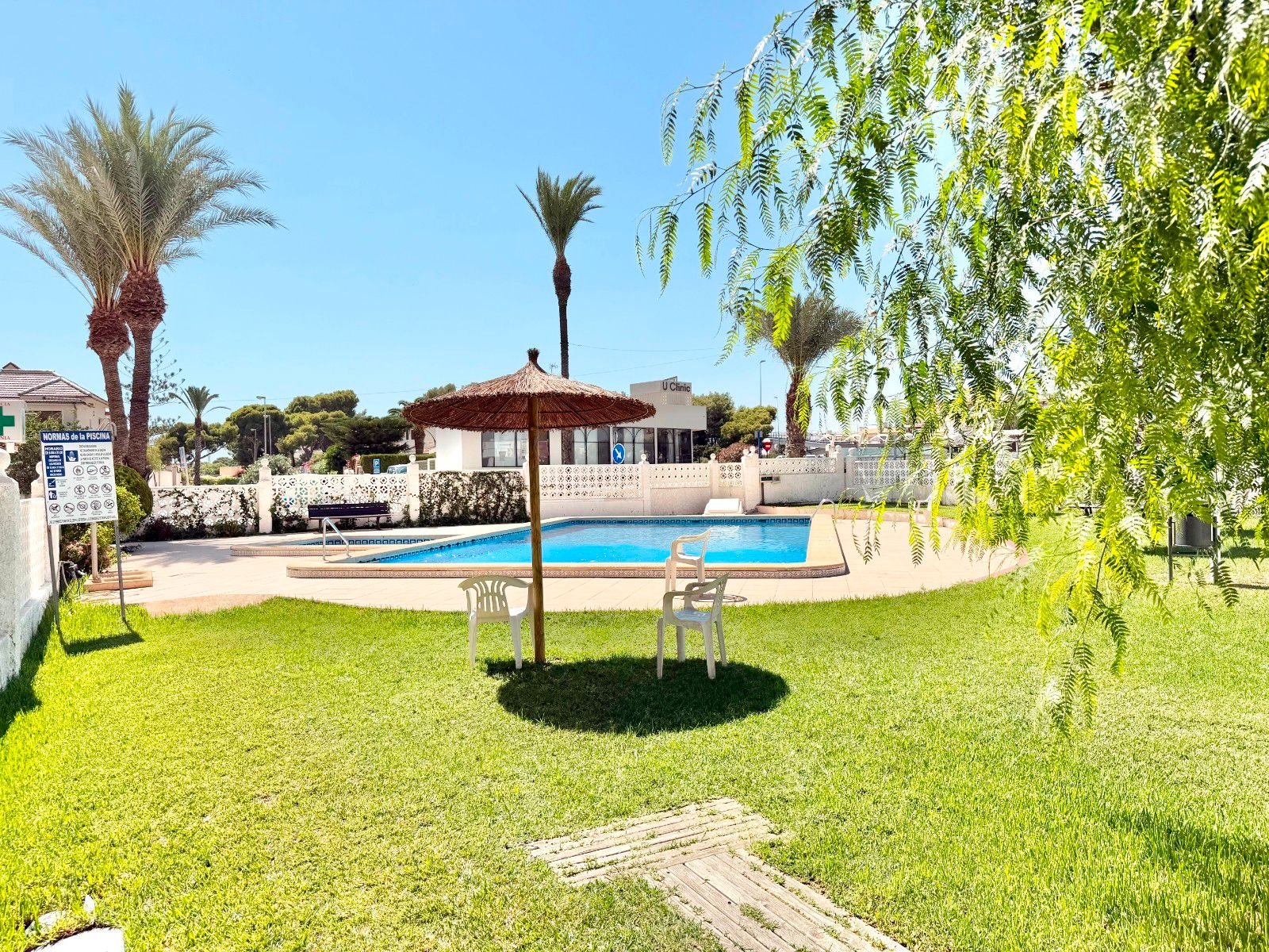 Swimming pool of Flat for sale in Orihuela  with Terrace, Oven and Microwave