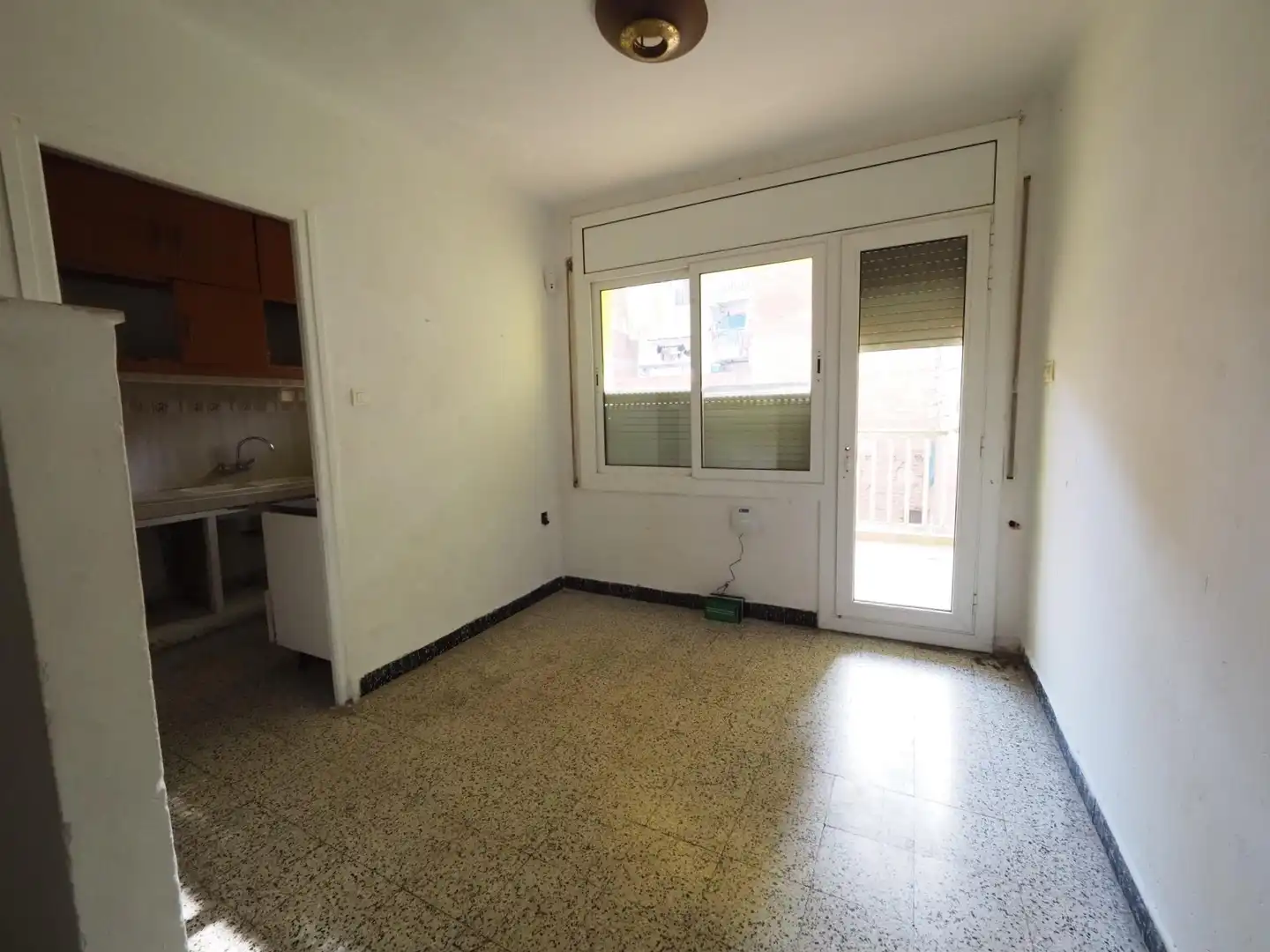 Balcony of Flat for sale in Sud
