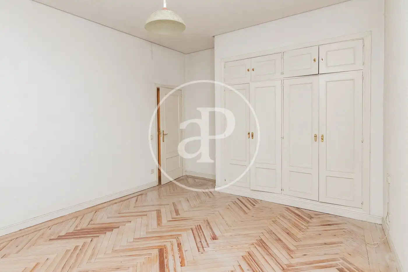 Bedroom of Flat for sale in Madrid  with Heating, Storage room and Balcony