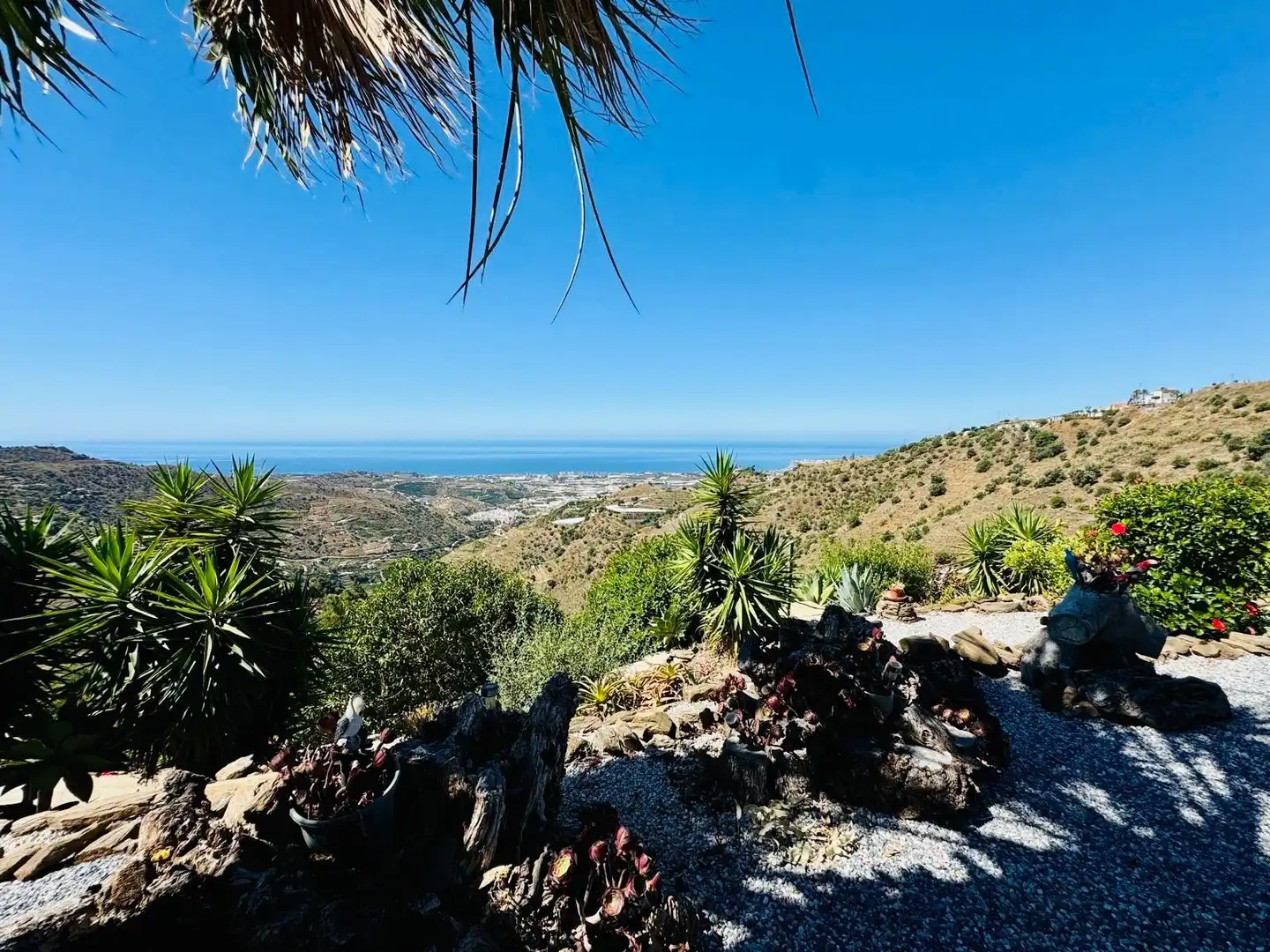 Vista exterior de Casa o xalet en venda en Arenas amb Aire condicionat, Jardí privat i Traster