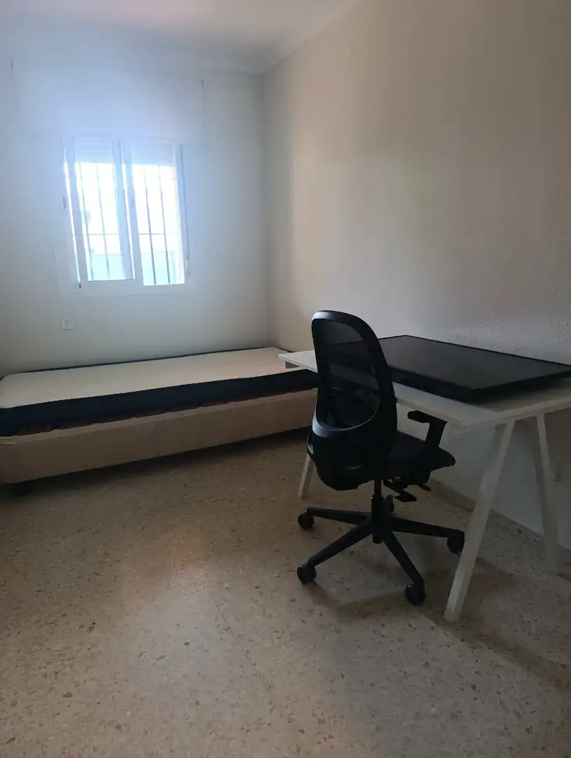 Bedroom of Flat for rent in Arco Norte - Avda. España
