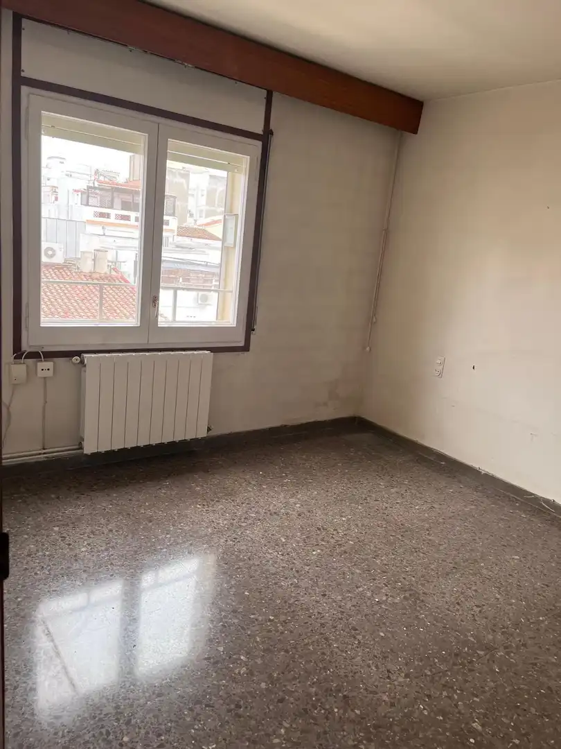 Dormitori de Pis en venda en Vilanova i la Geltrú amb Calefacció