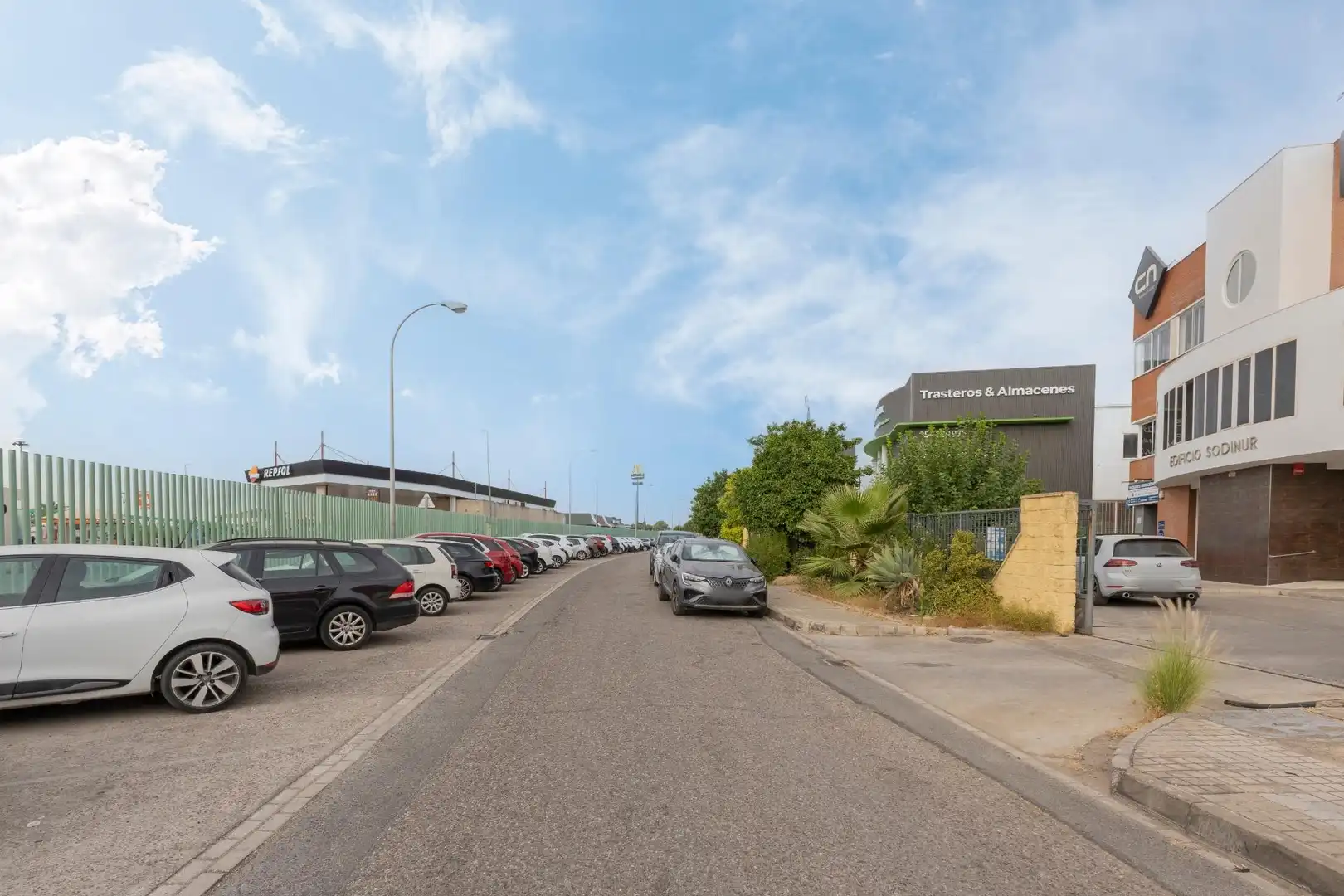 Parking de Local en venta en Mairena del Aljarafe con Aire acondicionado