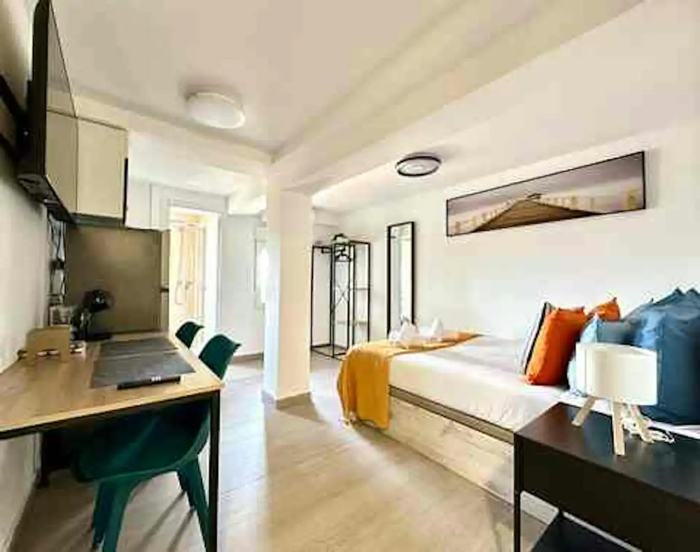 Bedroom of Flat for rent in Madrid  with Air Conditioner, Heating and Washing machine