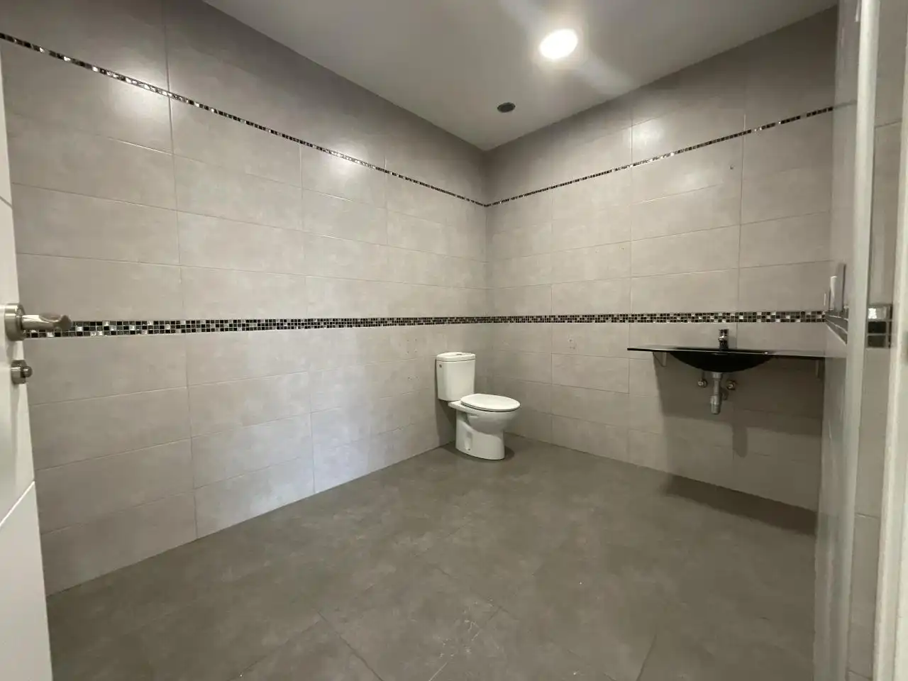 Local comercial de lloguer a Avenida Juan Carlos I, imagen 17