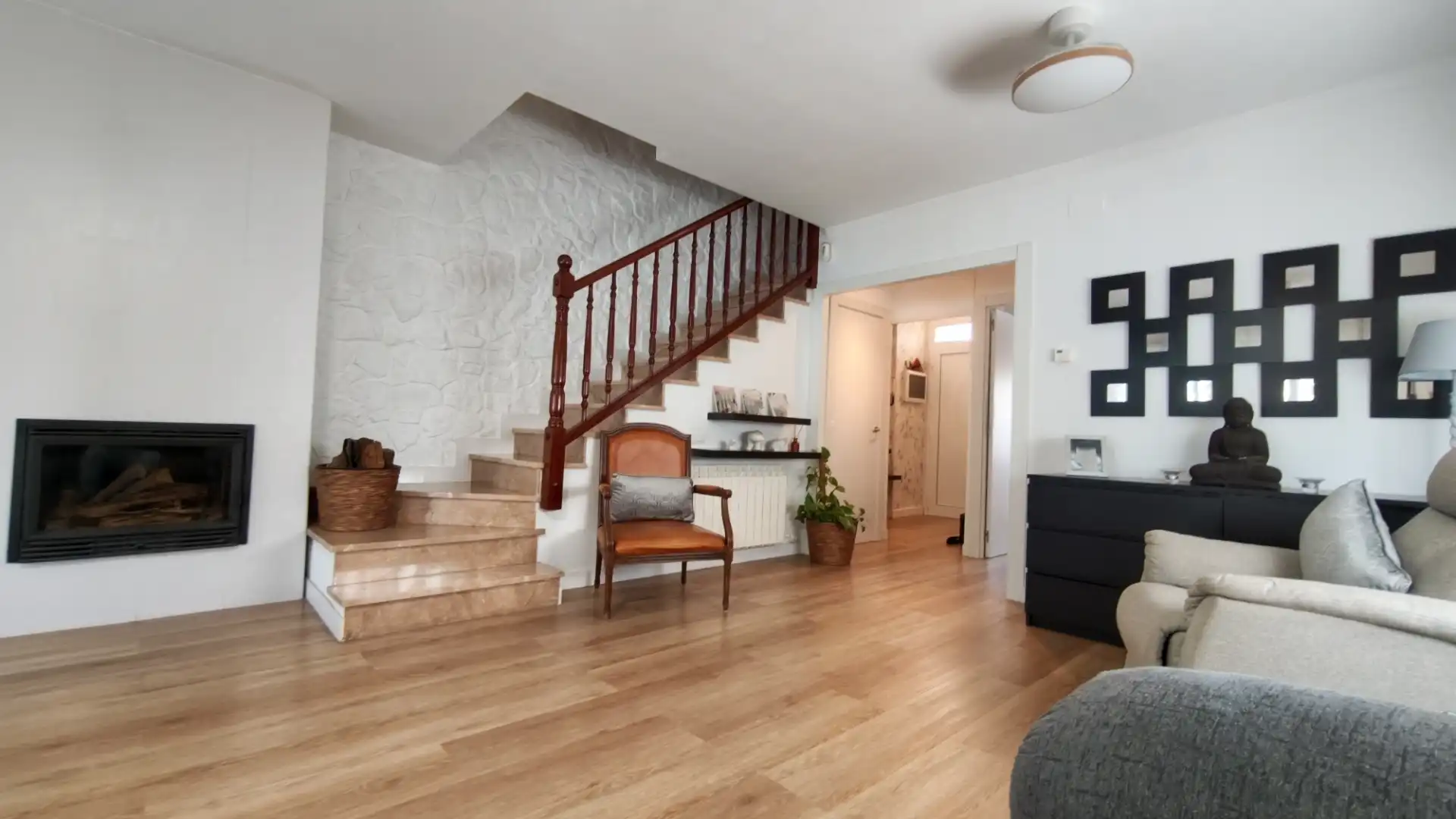 Sala de estar de Casa adosada en venta en Sant Salvador de Guardiola con Calefacción, Jardín privado y Parquet