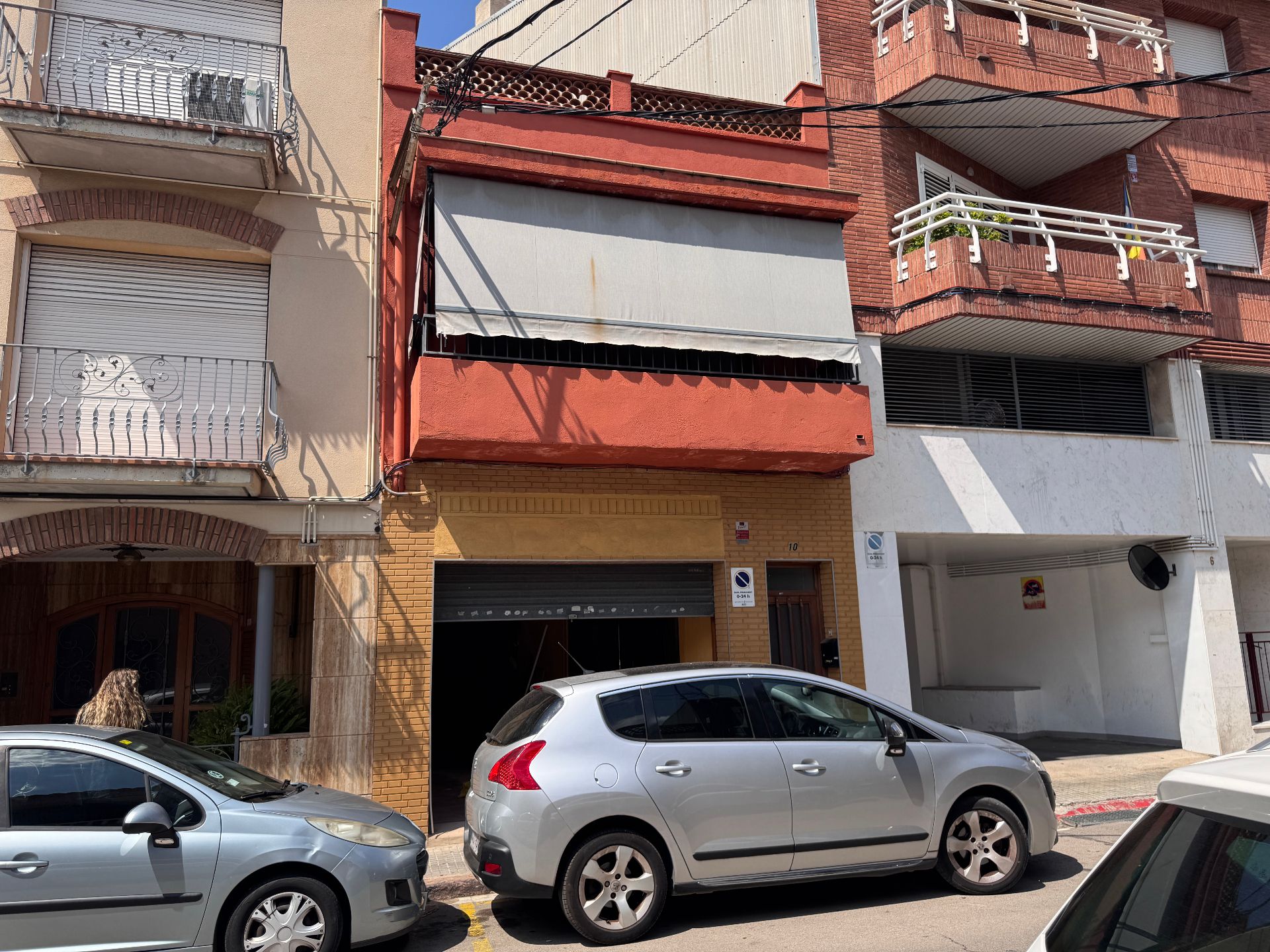 Vista exterior de Casa adosada en venda en Granollers amb Terrassa i Balcó