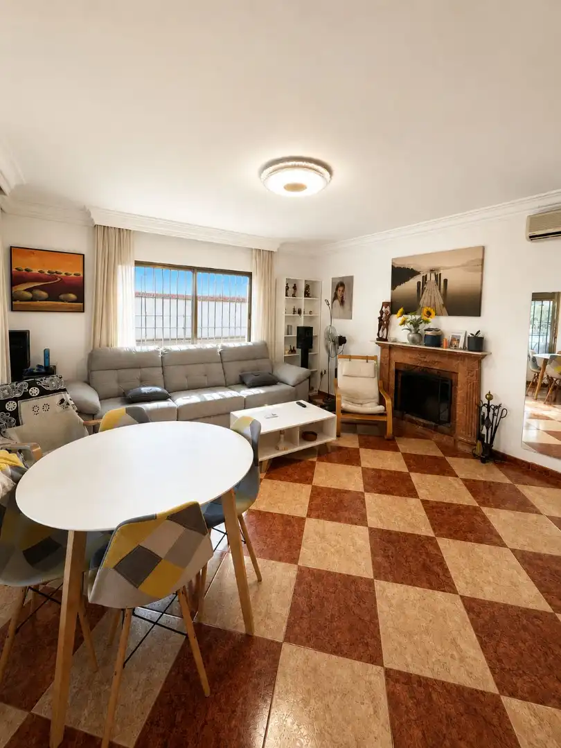 Sala de estar de Casa o chalet en venta en Alhaurín de la Torre con Aire acondicionado, Jardín privado y Terraza