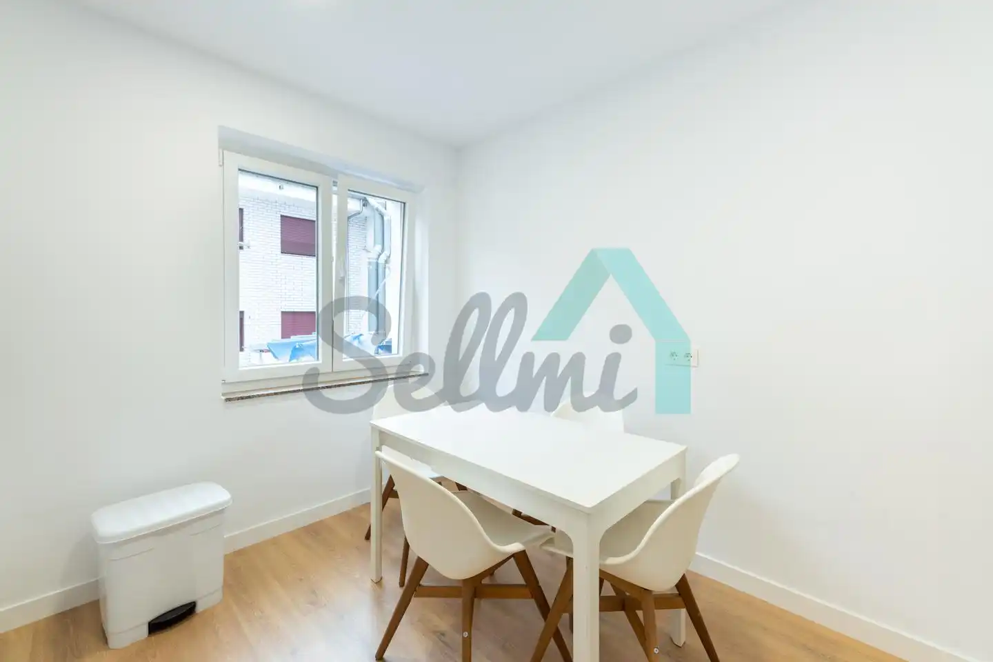 Flat for rent in De Gloria Fuertes, Masip