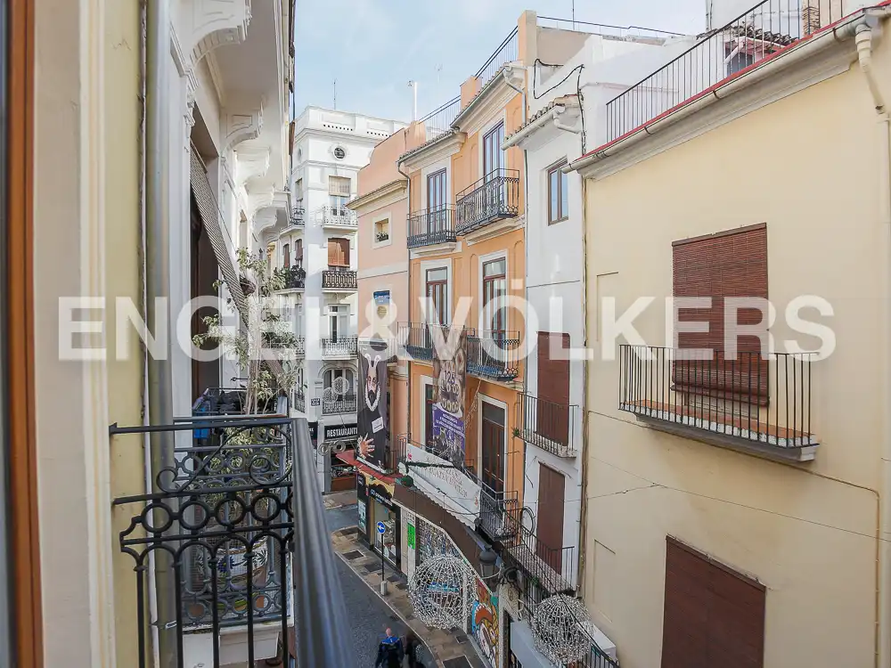 Terrassa de Pis de lloguer en Valencia amb Aire condicionat, Calefacció i Moblat