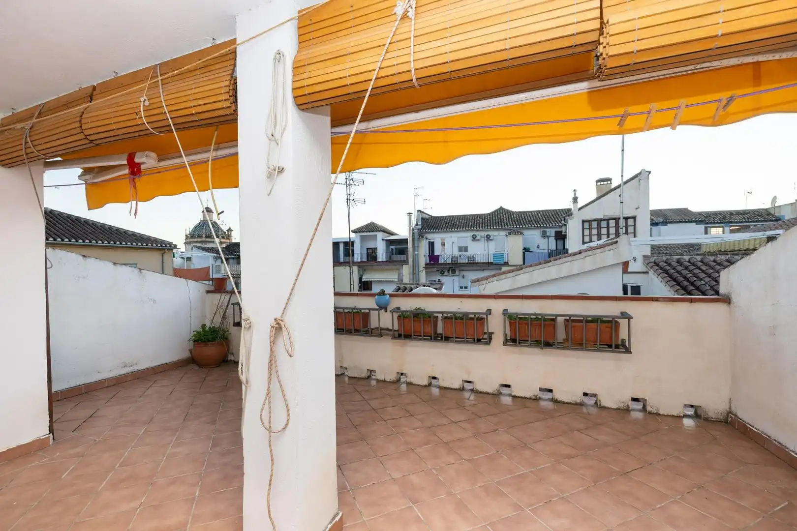 Terrassa de Casa o xalet en venda en Granada amb Aire condicionat, Terrassa i Moblat