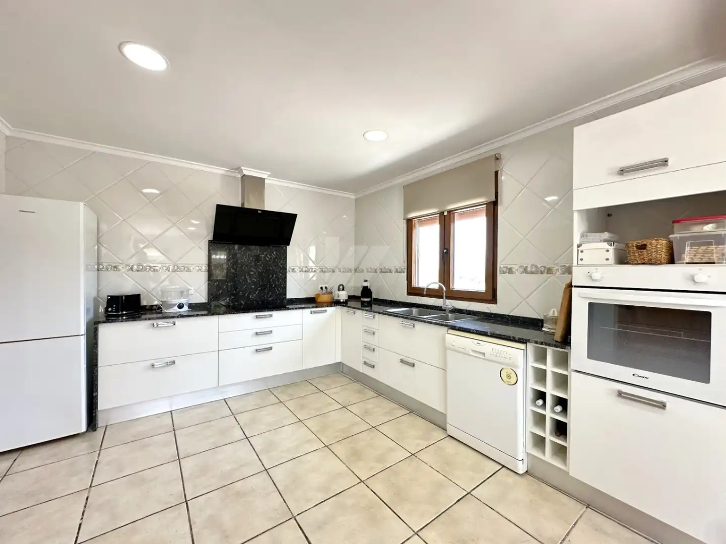 Kitchen of Country homes for sale in Benitachell / El Poble Nou de Benitatxell  with Air Conditioner, Heating and Private garden