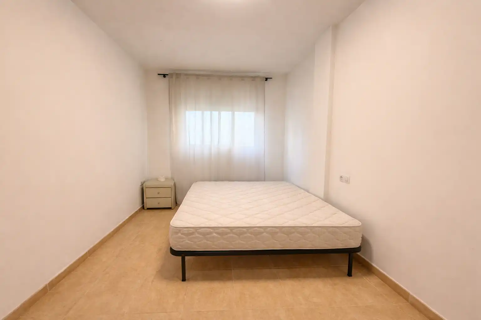 Habitación de Casa adosada de alquiler en Moncofa con Terraza, Horno y Lavadora