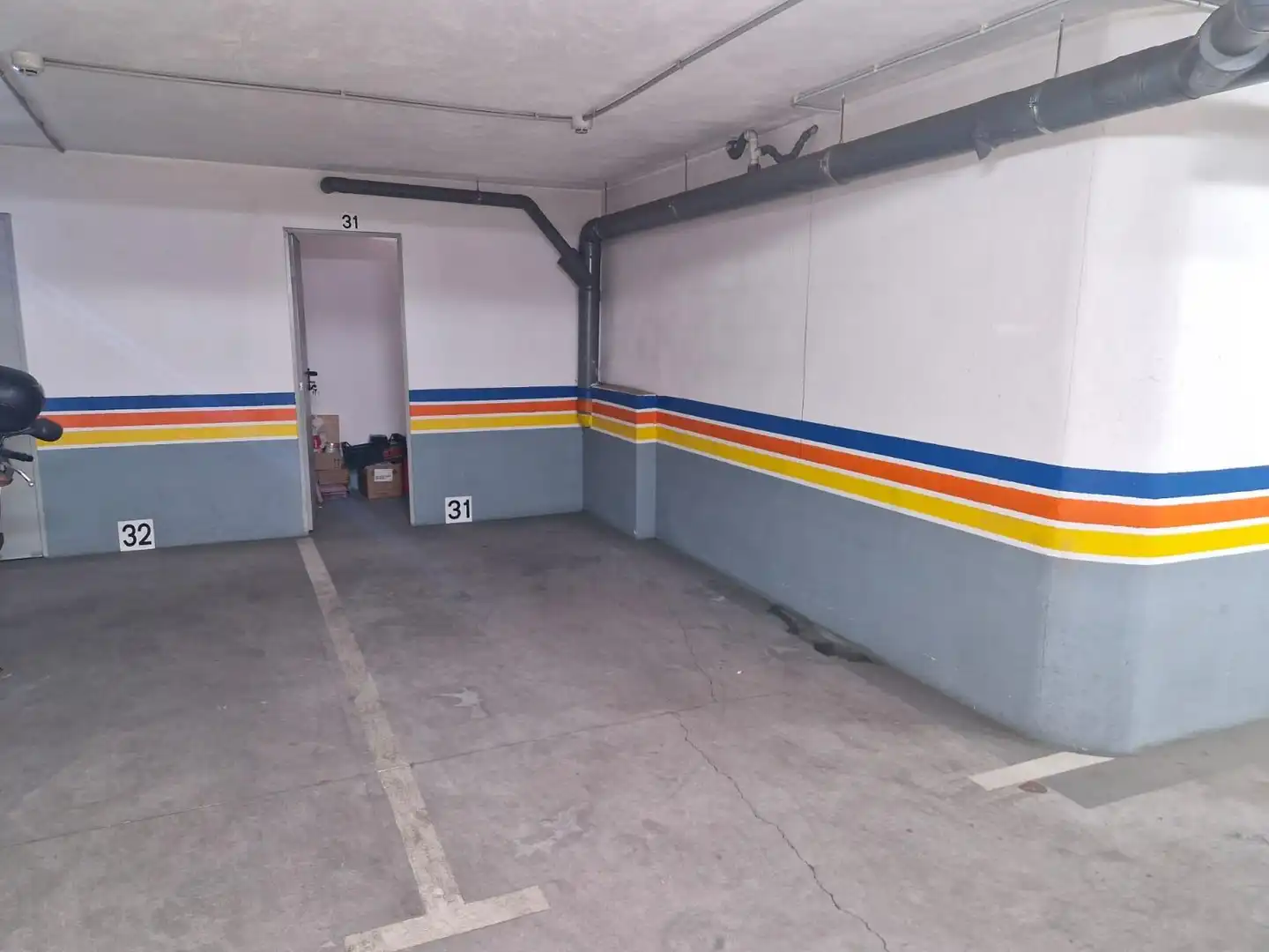 Parking de Apartamento en venta en Ponferrada con Calefacción, Terraza y Trastero