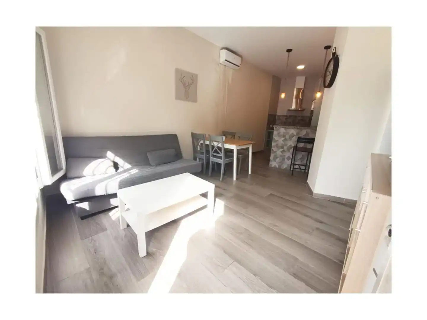 Living room of Flat for rent in Chipiona  with Air Conditioner