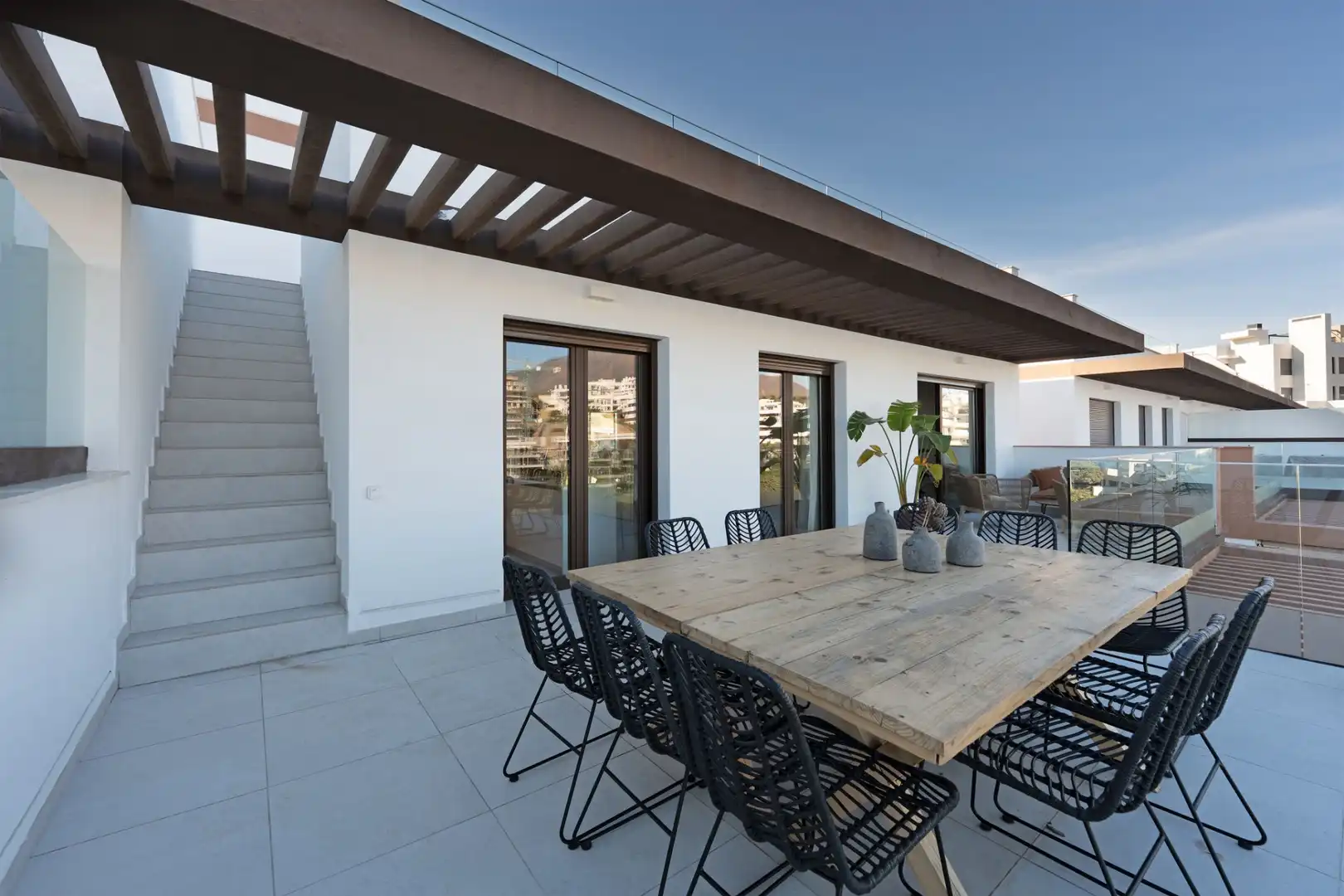 Terrasse von Dachboden zum Verkauf in Estepona mit Klimaanlage, Terrasse und Abstellraum