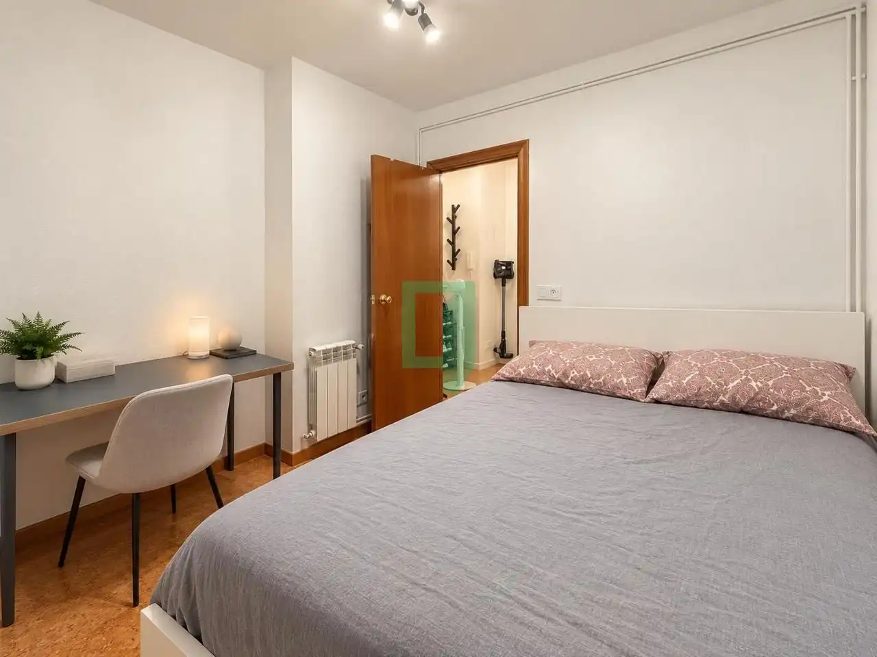 Bedroom of Flat for sale in Badalona  with Air Conditioner, Heating and Balcony