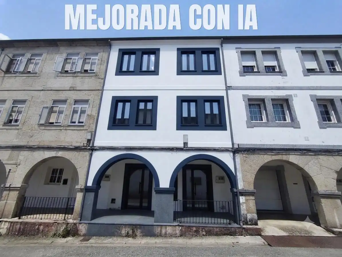 Außenansicht von Einfamilien-Reihenhaus zum Verkauf in Lugo mit Terrasse