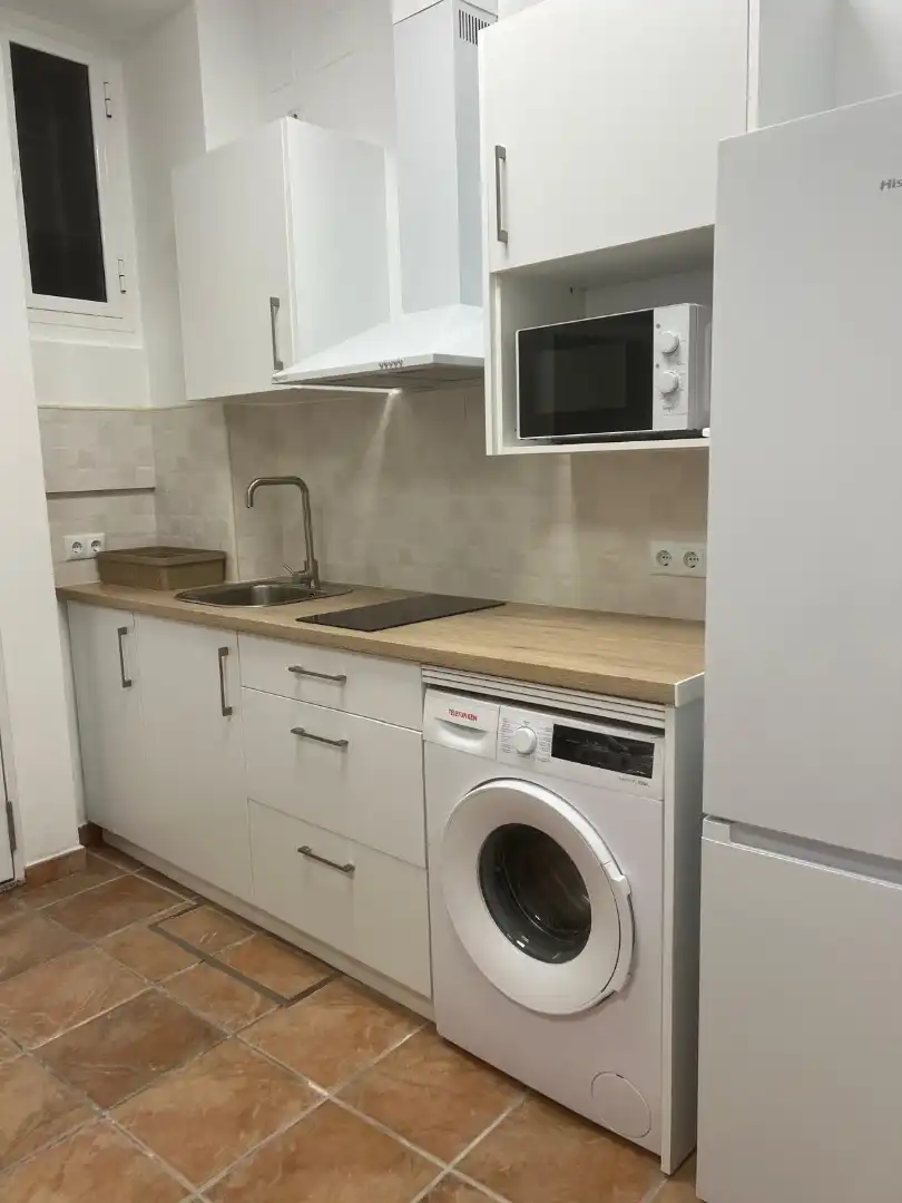 Kitchen of Study for rent in Dos Hermanas  with Air Conditioner, Furnished and Washing machine