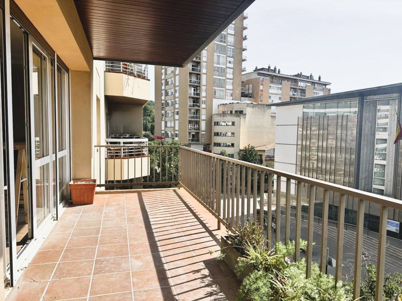 Terrace of Flat to rent in Girona Capital  with Air Conditioner, Parquet flooring and Terrace