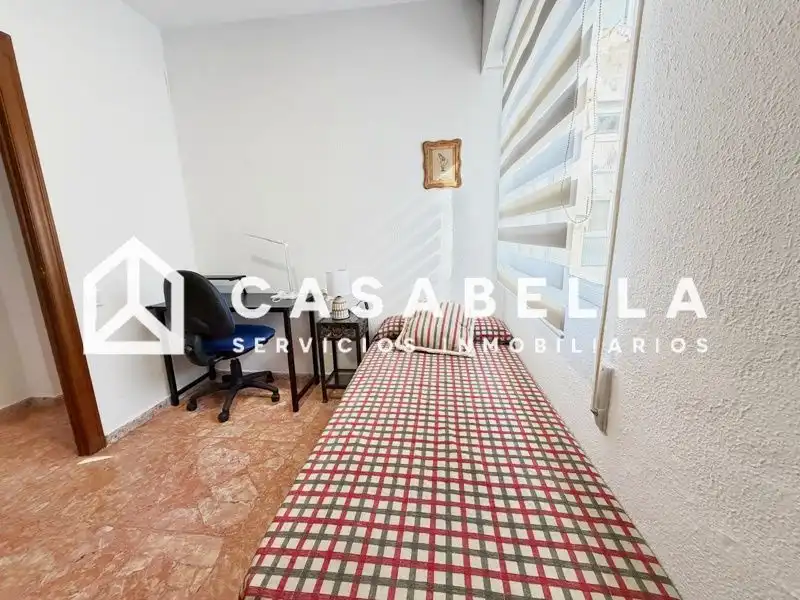 Schlafzimmer von Wohnung zur Miete in Valencia mit Klimaanlage, Heizung und Terrasse