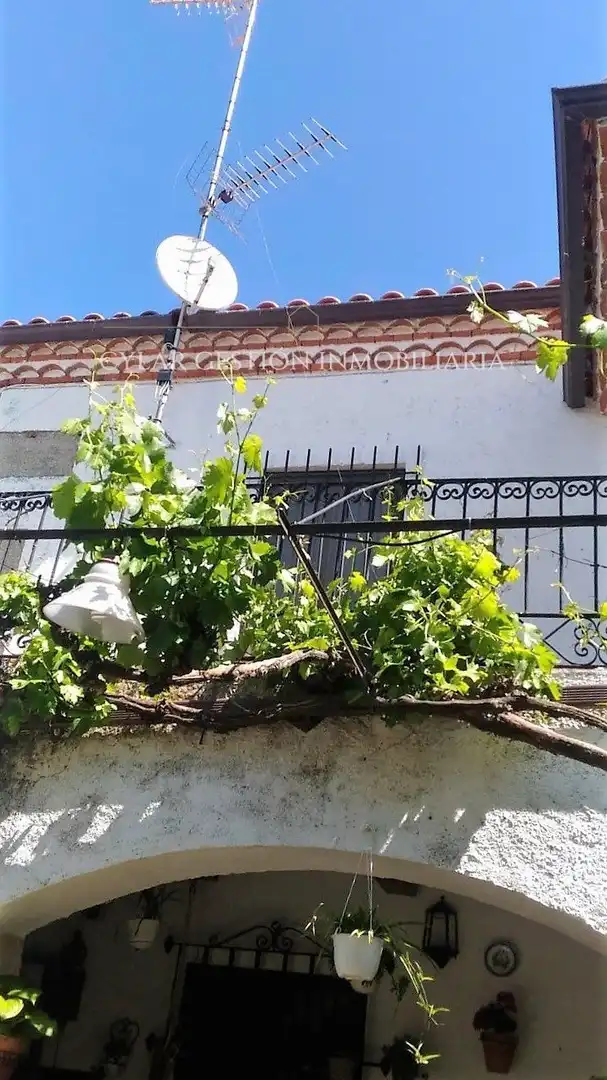 Jardí de Casa o xalet en venda en Fuenteliante amb Calefacció, Moblat i Forn